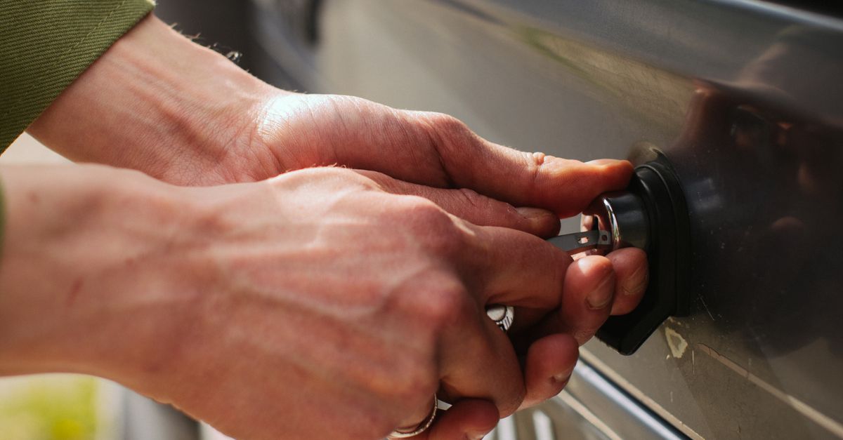 What Does an Emergency Locksmith Cost, and What Reputable Locksmiths Serve Shirley and Long Island NY? — Shirleylocksmithpro